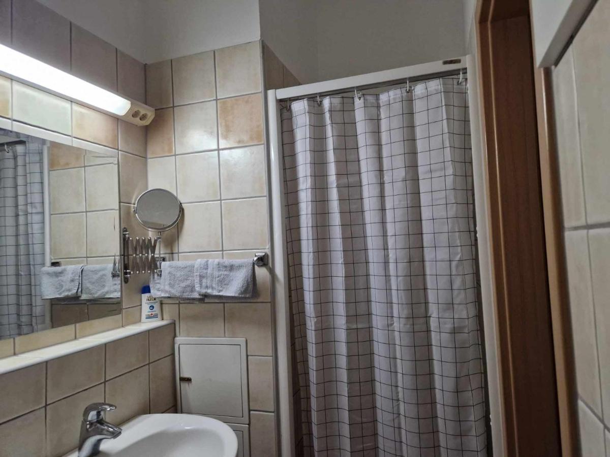 Ta'Karos Apartman 佐洛卡罗斯 外观 照片